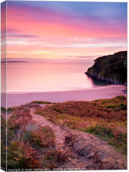 Sunrise over Barafundle Bay, Pembrokeshire, Wales Canvas Print by Justin Foulkes