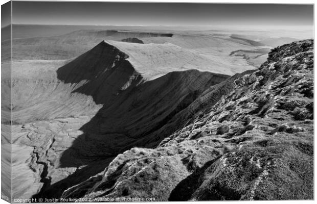 Cribyn, from Pen Y Fan summit, Brecon Beacons Canvas Print by Justin Foulkes
