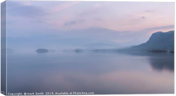 Misty Morning Derwent Water Canvas Print by mark Smith