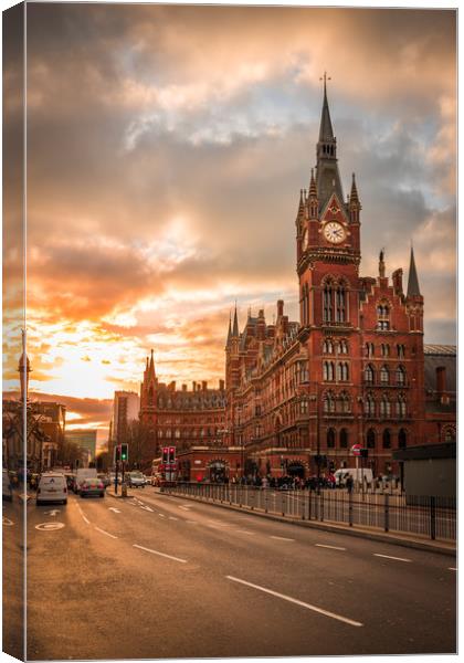 St Pancras Station  Canvas Print by Lubos Fecenko