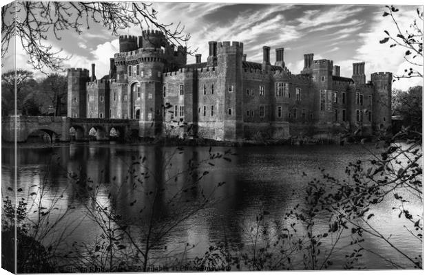 Herstmonceux Castle Canvas Print by Simon Rigby