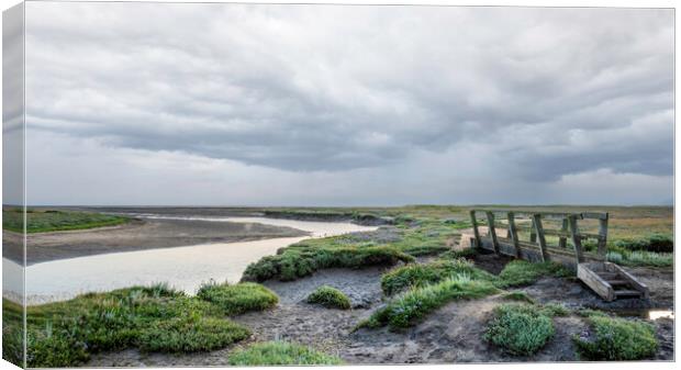 Sunrise at Stiffkey Norfolk Canvas Print by Robbie Spencer