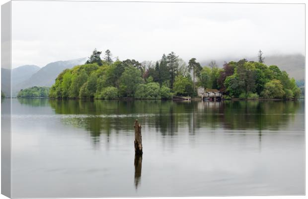 Sunrise on Derwentwater Canvas Print by Robbie Spencer