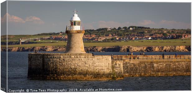 South Shields Lighthouse  Canvas Print by Tyne Tees Photography