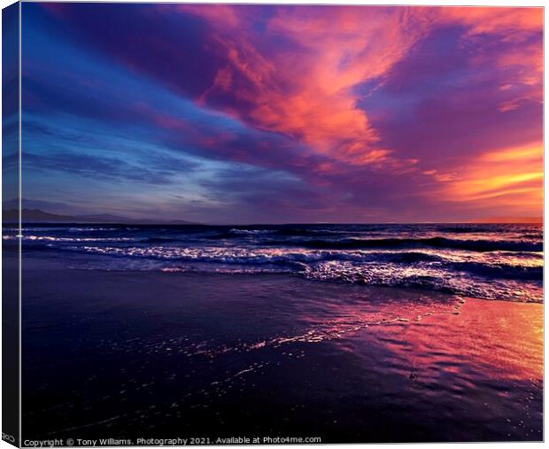 Sunsetting. Canvas Print by Tony Williams. Photography email tony-williams53@sky.com
