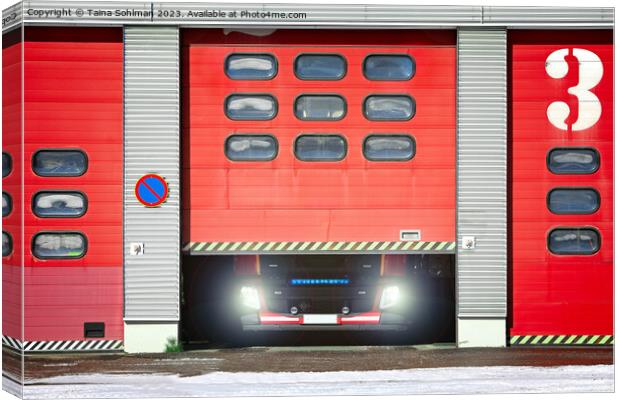 Fire Truck Is Ready To Go  Canvas Print by Taina Sohlman