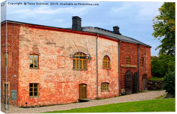 Historic Buildings of Suomenlinna  Canvas Print by Taina Sohlman