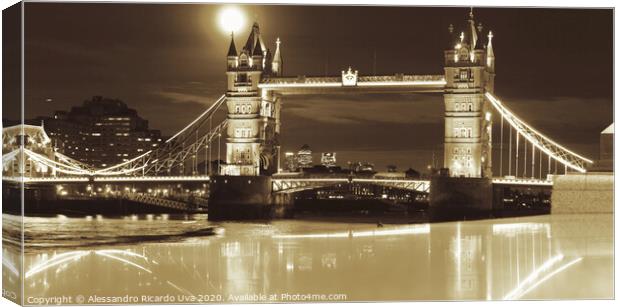 London  Canvas Print by Alessandro Ricardo Uva