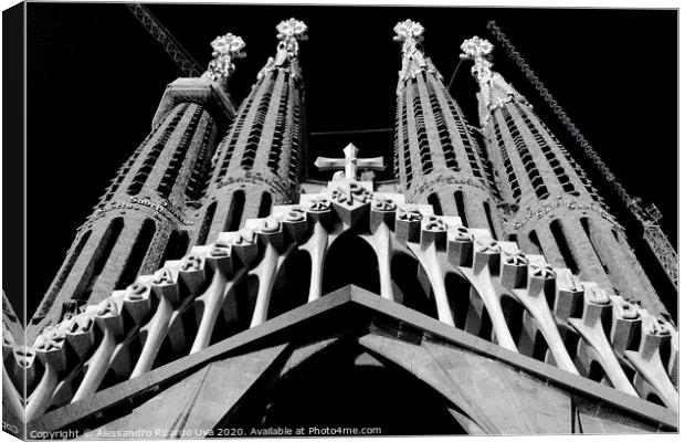 La Sagrada familia - Barcelona Canvas Print by Alessandro Ricardo Uva