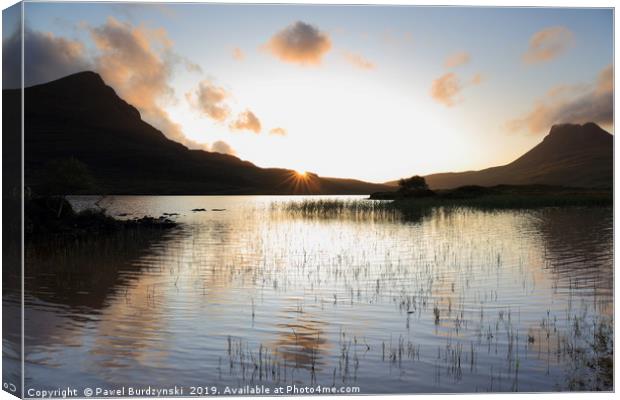 Sunset over Loch Lurgainn Canvas Print by Pawel Burdzynski