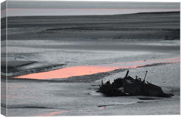 Penclawdd shipwreck Canvas Print by Duane evans