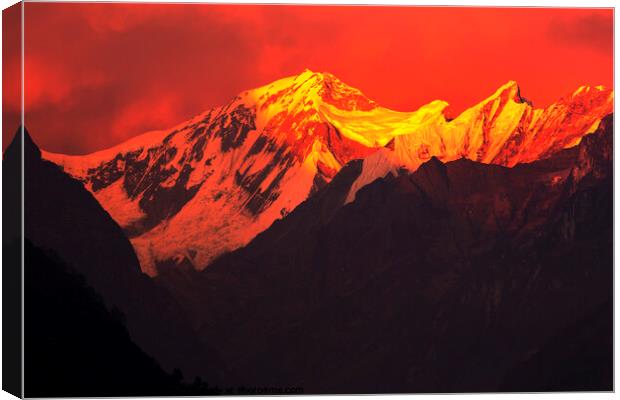 Himalayan sunset Canvas Print by Ashley Cooper