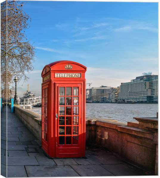 Red telephone box in London Canvas Print by Jelena Maksimova