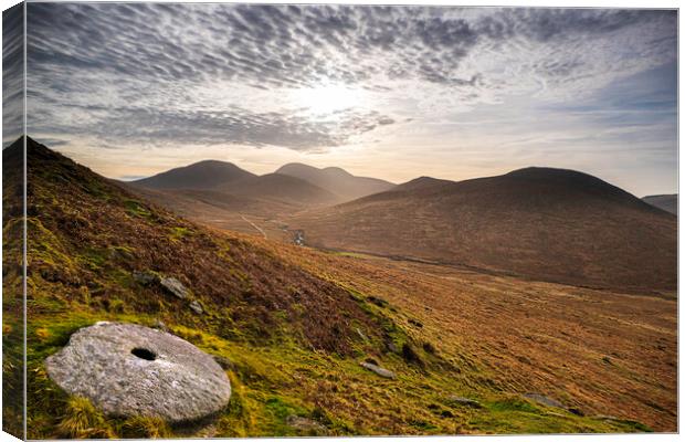 The Mourne mountains Canvas Print by gary telford