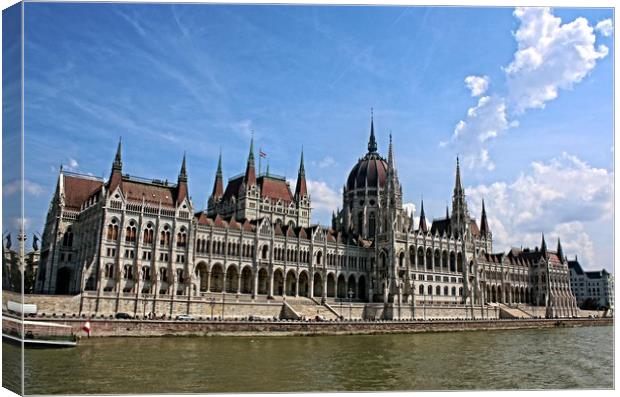 Parliament building, Budapest Canvas Print by Martin Smith
