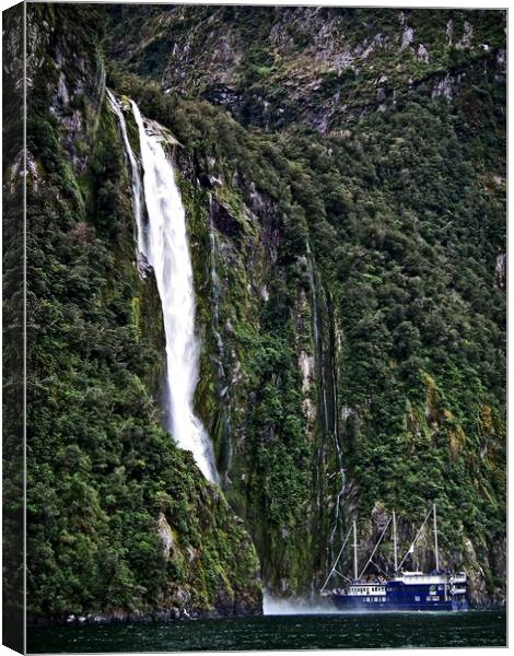 Stirling Falls, Milford Sound, New Zealand Canvas Print by Martin Smith