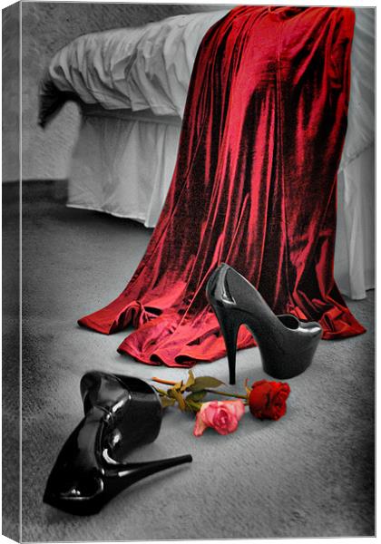 Stiletto Fétiche Canvas Print by Karen Martin