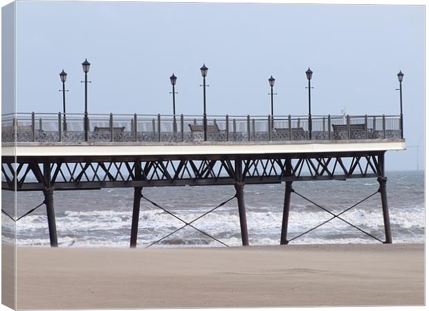 SKEGNESS, LINCOLNSHIRE Canvas Print by Ray Bacon LRPS CPAGB