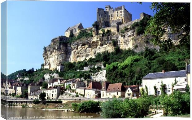 Chateau Beynac, Dordogne. Canvas Print by David Mather