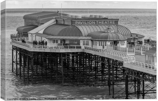 Pavilion Theatre, Cromer Pier Canvas Print by Chris Yaxley