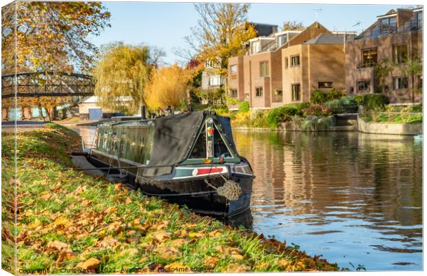 River Cam houseboat in Jesus Green, Cambridge Canvas Print by Chris Yaxley