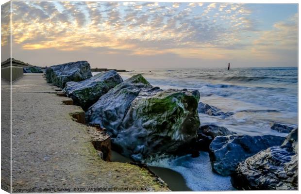 High tide at Cart Gap on the Norfolk coast Canvas Print by Chris Yaxley