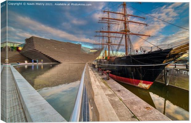 The RRS Discovery and the V&A Museum, Dundee, Scot Canvas Print by Navin Mistry