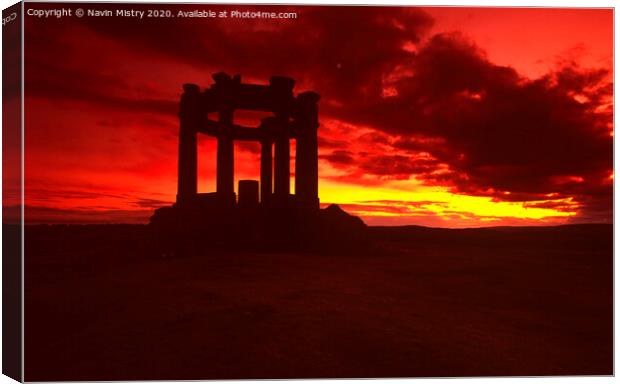 Stonehaven War Memorial, Aberdeenshire Canvas Print by Navin Mistry