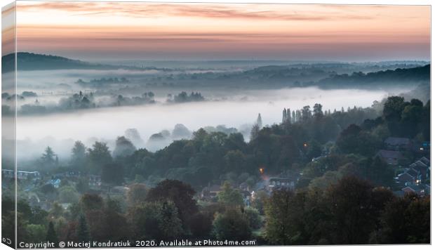 Streatley over Goring on Thames Canvas Print by Maciej Kondratiuk