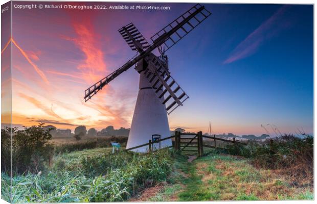 Thurne Mill at Sunrise Canvas Print by Richard O'Donoghue