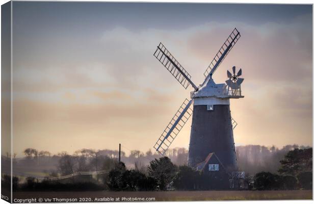 A Winter's Afternoon in Norfolk. Canvas Print by Viv Thompson