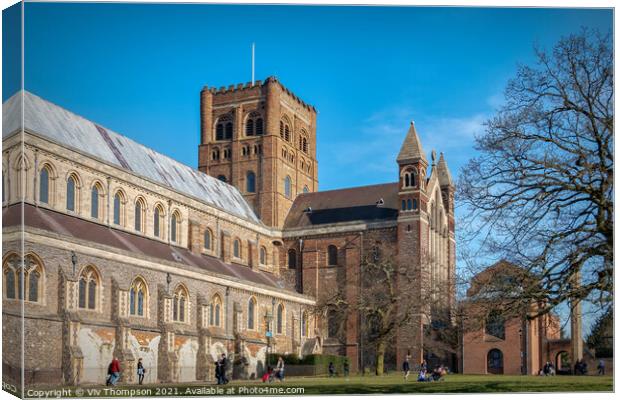 St Alban's Cathedral  Canvas Print by Viv Thompson