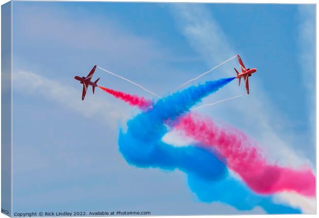 Red Arrows Synchro Pair Split Canvas Print by Rick Lindley