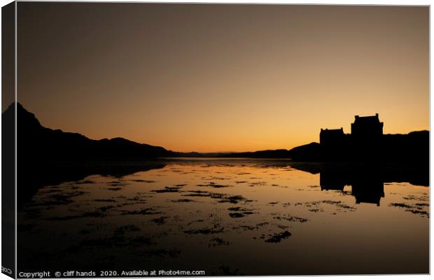 Eilean Donan Castle at sunset Canvas Print by Scotland's Scenery