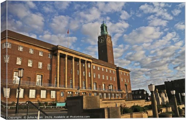 Norwich City Hall Canvas Print by Juha Agren