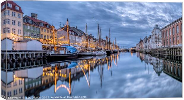 Blue hour in Copenhagen with Christmas decorations reflecting  Canvas Print by Stig Alenäs