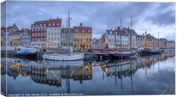 Panorama nyhamns canal in Copenhagen during the blue hour Canvas Print by Stig Alenäs