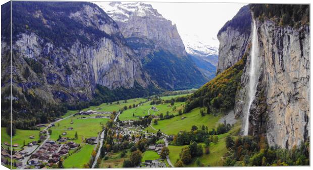 Lauterbrunnen in Switzerland - a wonderful village in the Swiss  Canvas Print by Erik Lattwein