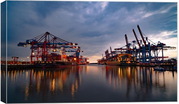 Port of Hamburg in the evening in the back light - CITY OF HAMBURG, GERMANY - MAY 10, 2021 Canvas Print by Erik Lattwein
