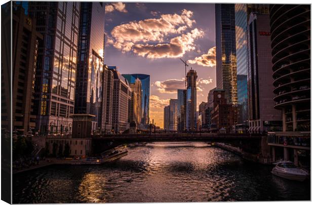 Chicago River in the evening - amazing view  Canvas Print by Erik Lattwein
