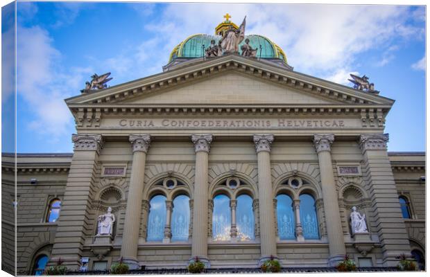 Parliament building in the city of Bern - the capital city of Switzerland Canvas Print by Erik Lattwein