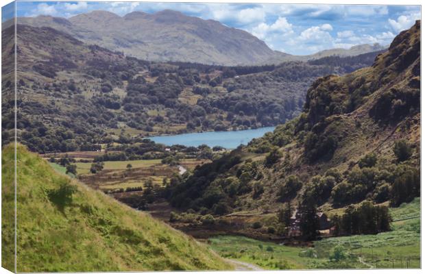 Beautiful view in Snowdonia National Park Canvas Print by Simon Marlow