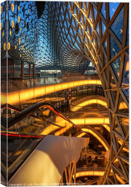 Zeilgalerie shopping center with amazing architecture, in Frankfurt Germany Canvas Print by Luis Pina