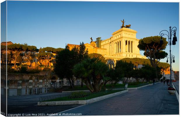 Altar of the Fatherland in Rome, Italy Canvas Print by Luis Pina
