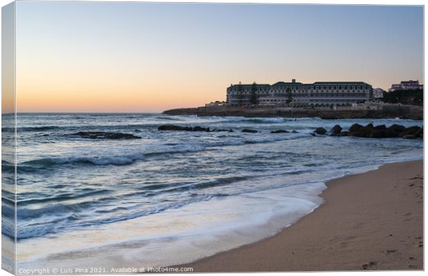 Ericeira Vila Gale Hotel at sunset with Baleia beach in Portugal Canvas Print by Luis Pina