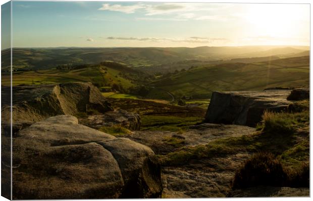 Sunset view of the Peak District National Park Canvas Print by Leila Coker