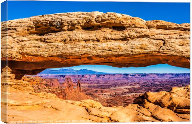 Mesa Arch Rock Canyonlands National Park Moab Utah  Canvas Print by William Perry