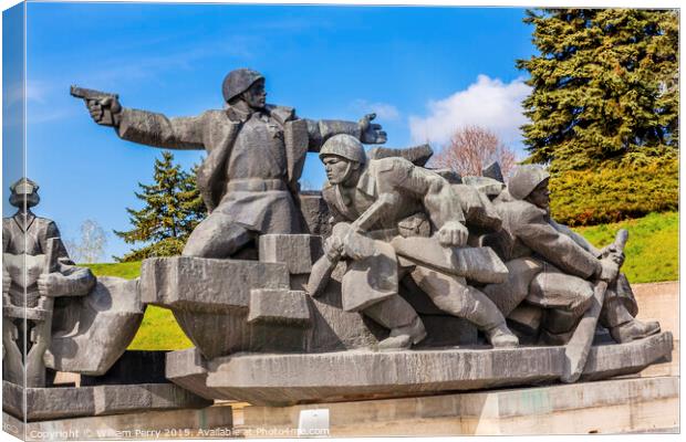 Soviet Soldiers Attacking World War 2 Monument Kiev Ukraine Canvas Print by William Perry