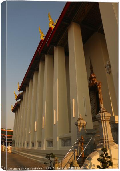 Phra Ubosot Buddha hall with white columns. Canvas Print by Hanif Setiawan