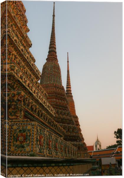 2nd view from three stupa in a row at Wat Pho Canvas Print by Hanif Setiawan